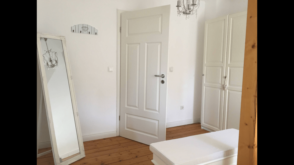 4D83FC7F-9EAB-40C2-A9E3-1648FD198656